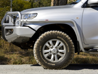 Защитные дуги переднего крыла Toyota LC200 12+ ARB 4415060