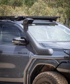 Виносний повітрозабірник (шноркель) SAFARI V-spec Hilux 2026+ SS223HF