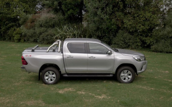Кришка багажного відсіку PROFORM Tango (під фарбування) з дугами TOY HILUX 15+ 10052703 - Фото 1