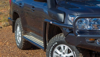 Захисні  дуги переднього крила Toyota LC200 ARB 4415050