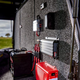 Зарядний пристрій REDARC BCDCN1240 12V 40A DC-DC для додаткового акумулятора - Фото 1