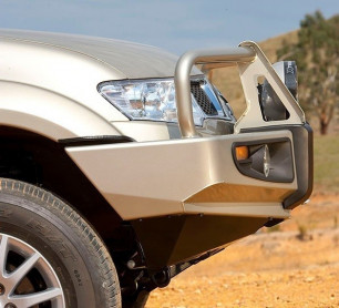 Передній захист Winch Deluxe Mitsubishi Pajero Sport 10-13 ARB 3435300 - Фото 1