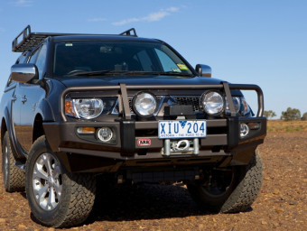 Передній захист Deluxe Mitsubishi L200 10-15 ARB 3446320