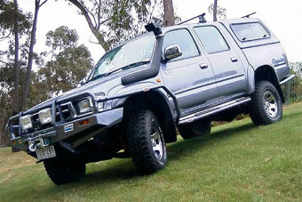 Выносной воздухозаборник SAFARI Toyota Hi-Lux 1KZ-TE 97+ SS143HF