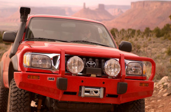 Передній захист ARB Winch De Lux Toyota Tacoma  ARB3423020
