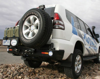 Задній захисний бампер KAYMAR з двома штоками TLC120 K3705