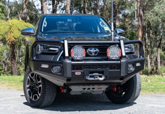Передній бампер ARB Summit для TOYOTA HILUX 2021+ ARB 3414650