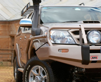 Захист передн. крила TOY Hilux 05-15 для авто без расш. крыльев ARB 4414420