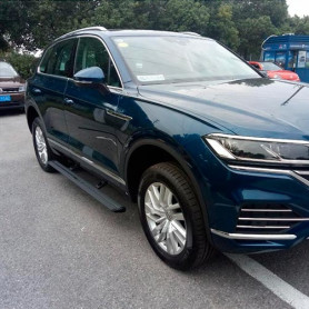 Висувні електричні пороги VW Touareg 14-18 з логотипом