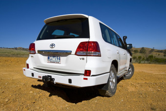 Задній захисний к-кт Toyota LC200 ARB 5615020