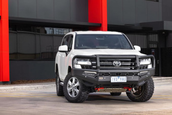 Передній захист алюмінієвий Summit MKII для Toyota LC300 22+ (сумісний з GR Sport) ARB 7425010