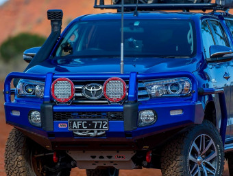 Передній бампер Summit для TOY HILUX 2019+    ARB 3414630