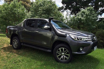 Виносний повітрозабірник (шноркель) SAFARI Hilux 2015+ 2.8L (D4D) SS123HF - Фото 1