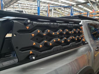 Кронштейни для кріплення сендтреків на дуги ARB Bed Rack 1780760